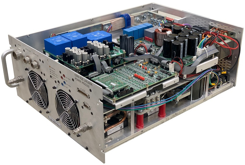 r2e-lhc600a-10v-power-module-open-01
