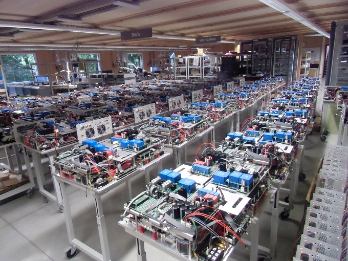 r2e-lhc600a-10v-power-modules-production
